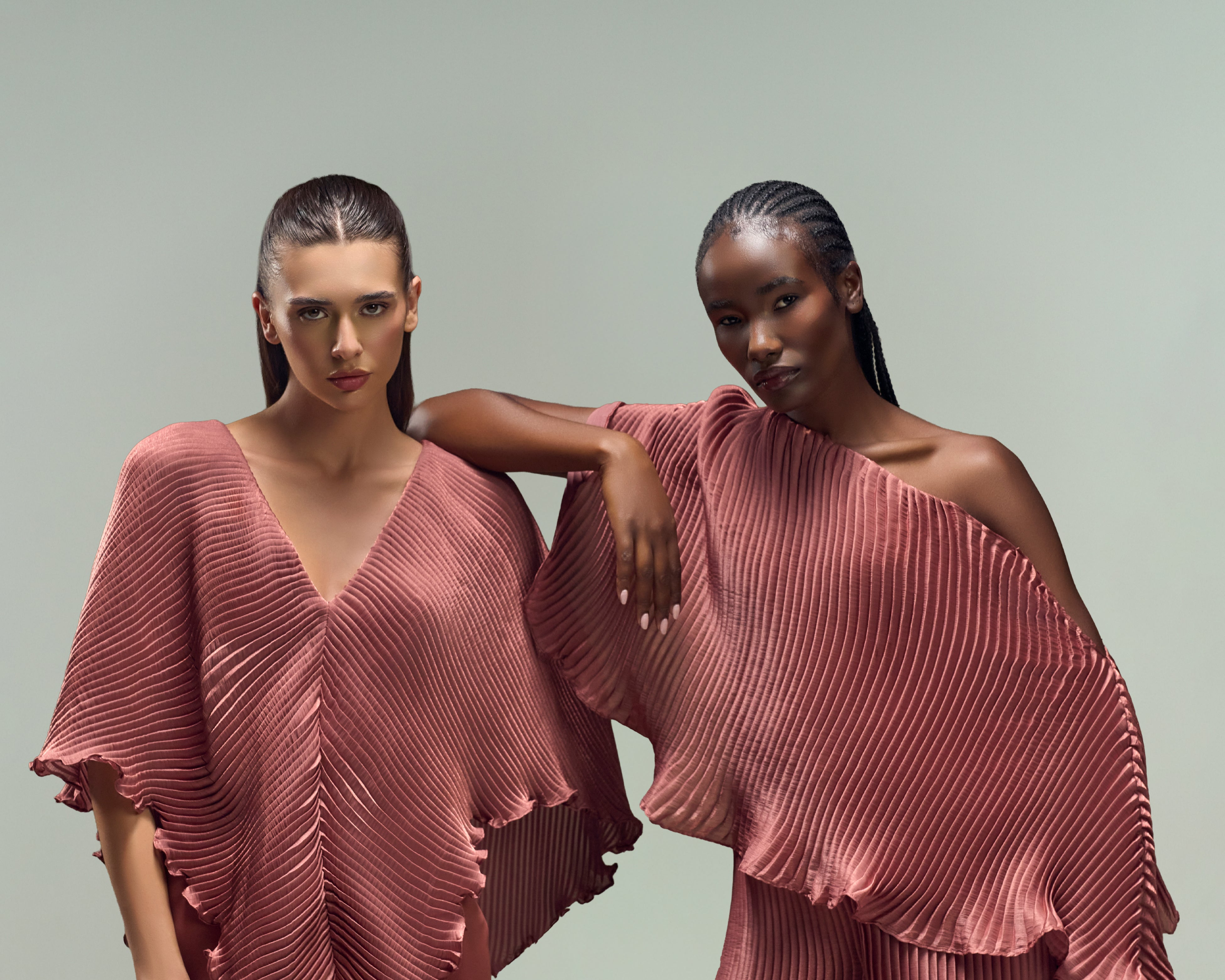 Luxury Evening Dresses SS2025 | Midnight Mirage – MOOEI | MOOEi