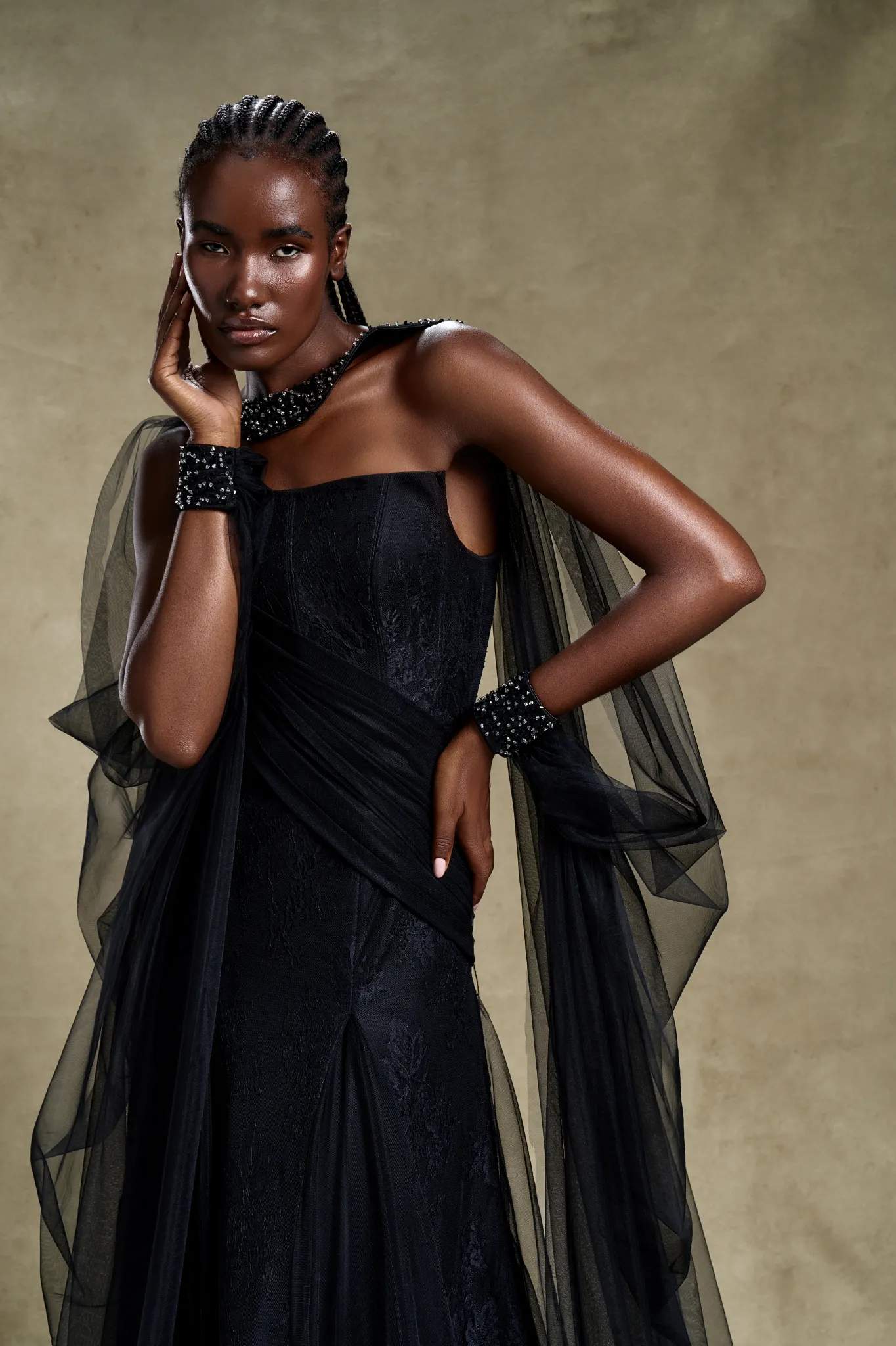 Obsidian Elegance - Luxury Evening Wear Dress | MOOEi Obsidian Elegance - Luxury Evening Wear Dress | MOOEi