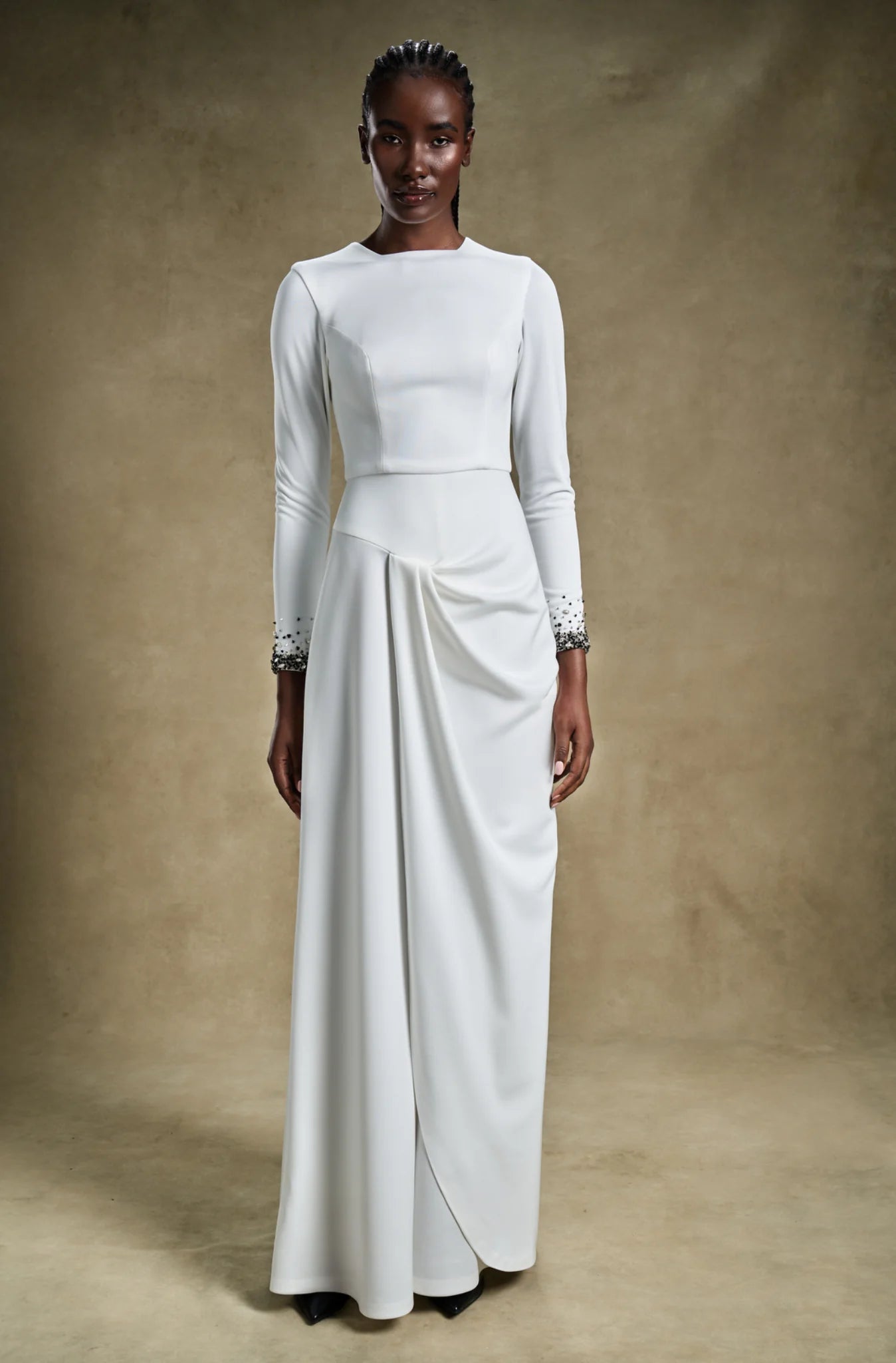 Ivory Regalia - Elegant High-End Fashion Ensemble | MOOEi Ivory Regalia - Elegant High-End Fashion Ensemble | MOOEi