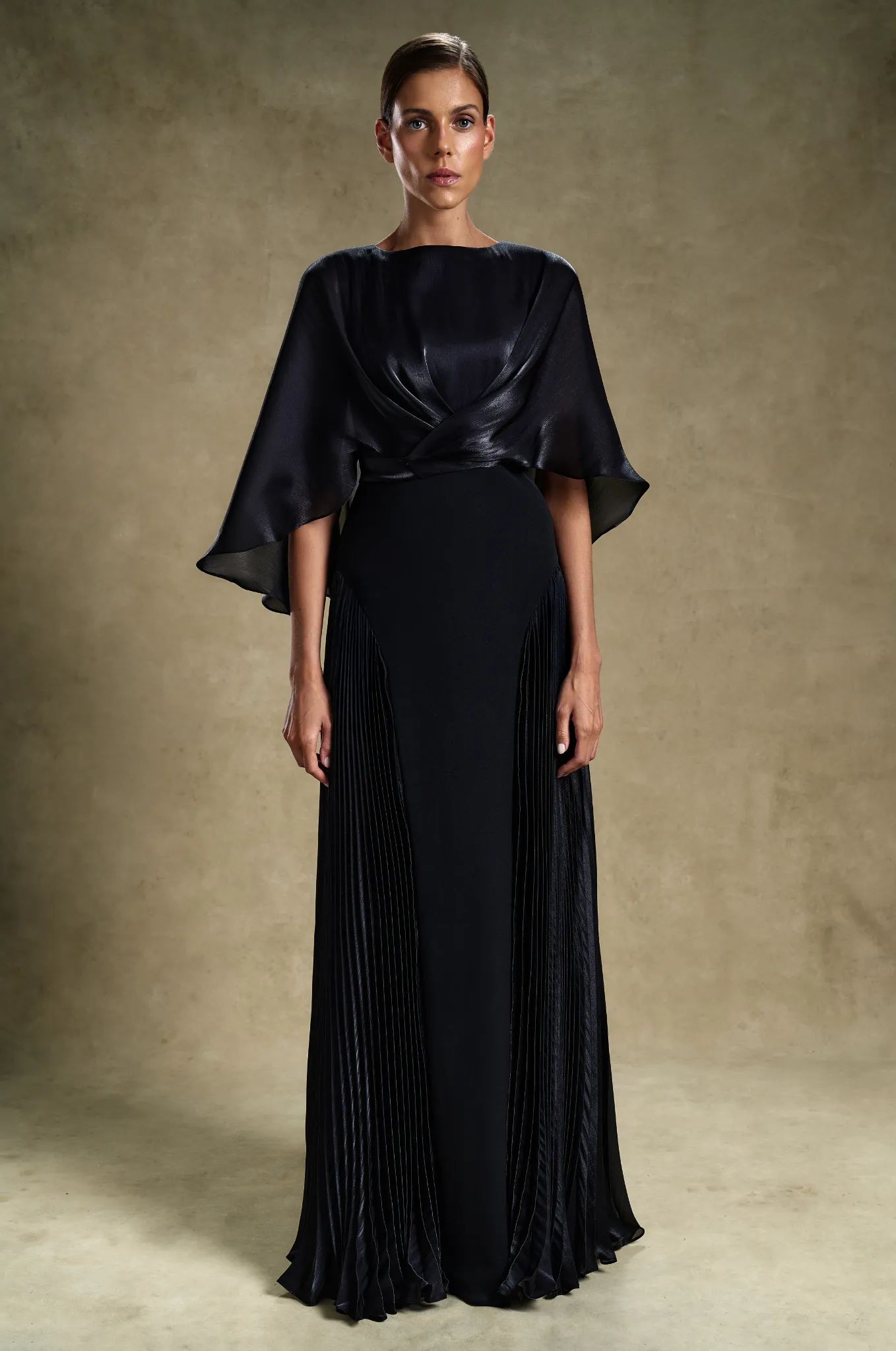 Noir Flow - Elegant Evening Wear for Women