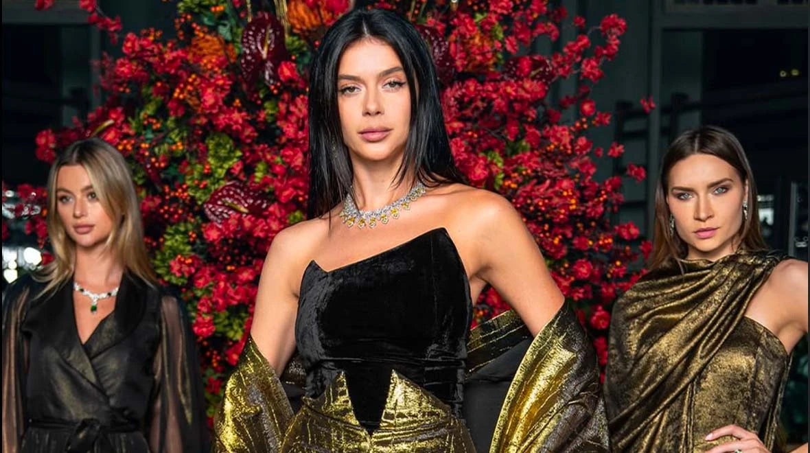 Esperanza Collection 2024