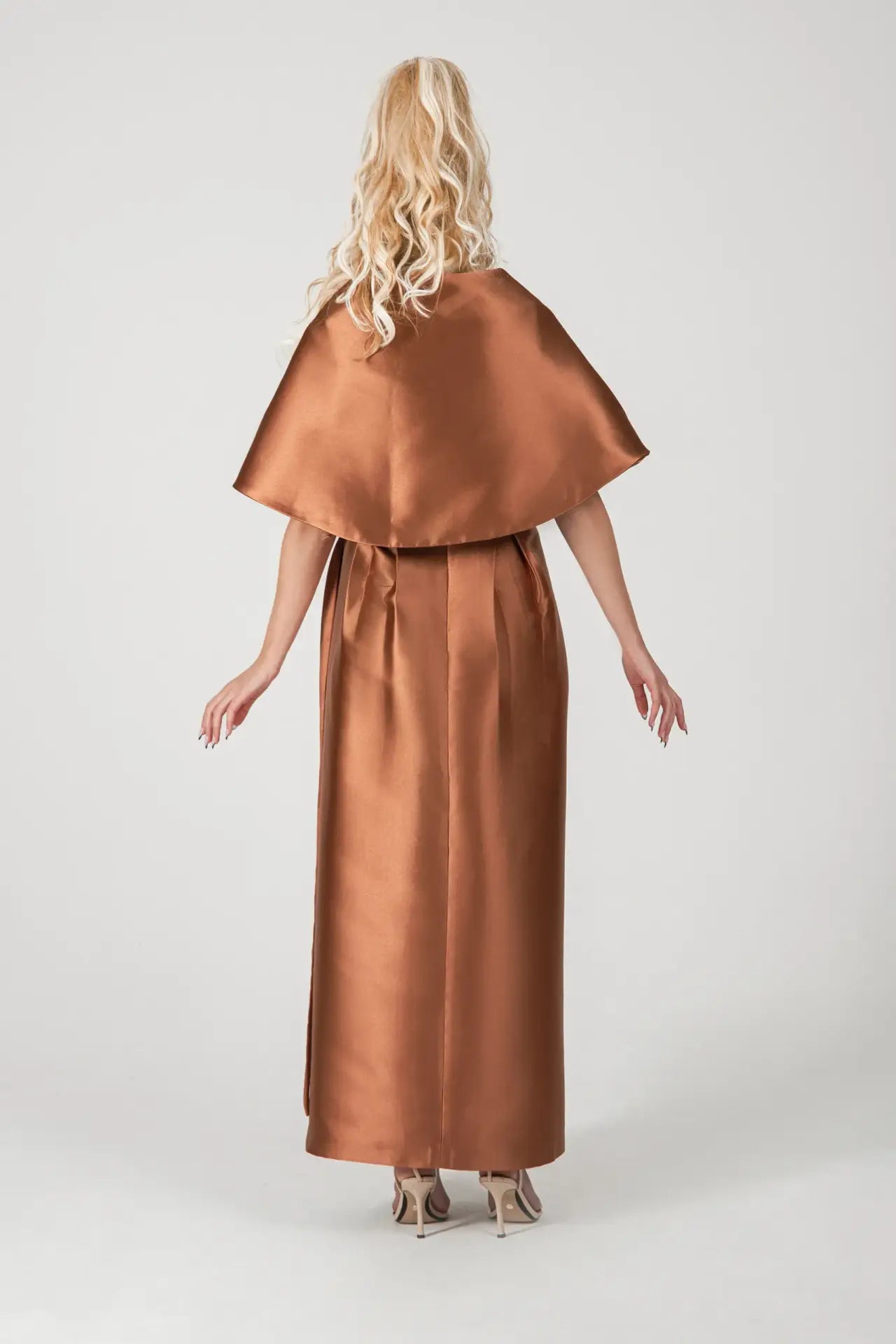 Barbara Dress - Elegant Copper Taffeta Evening Wear | MOOEi Barbara Dress - Elegant Copper Taffeta Evening Wear | MOOEi