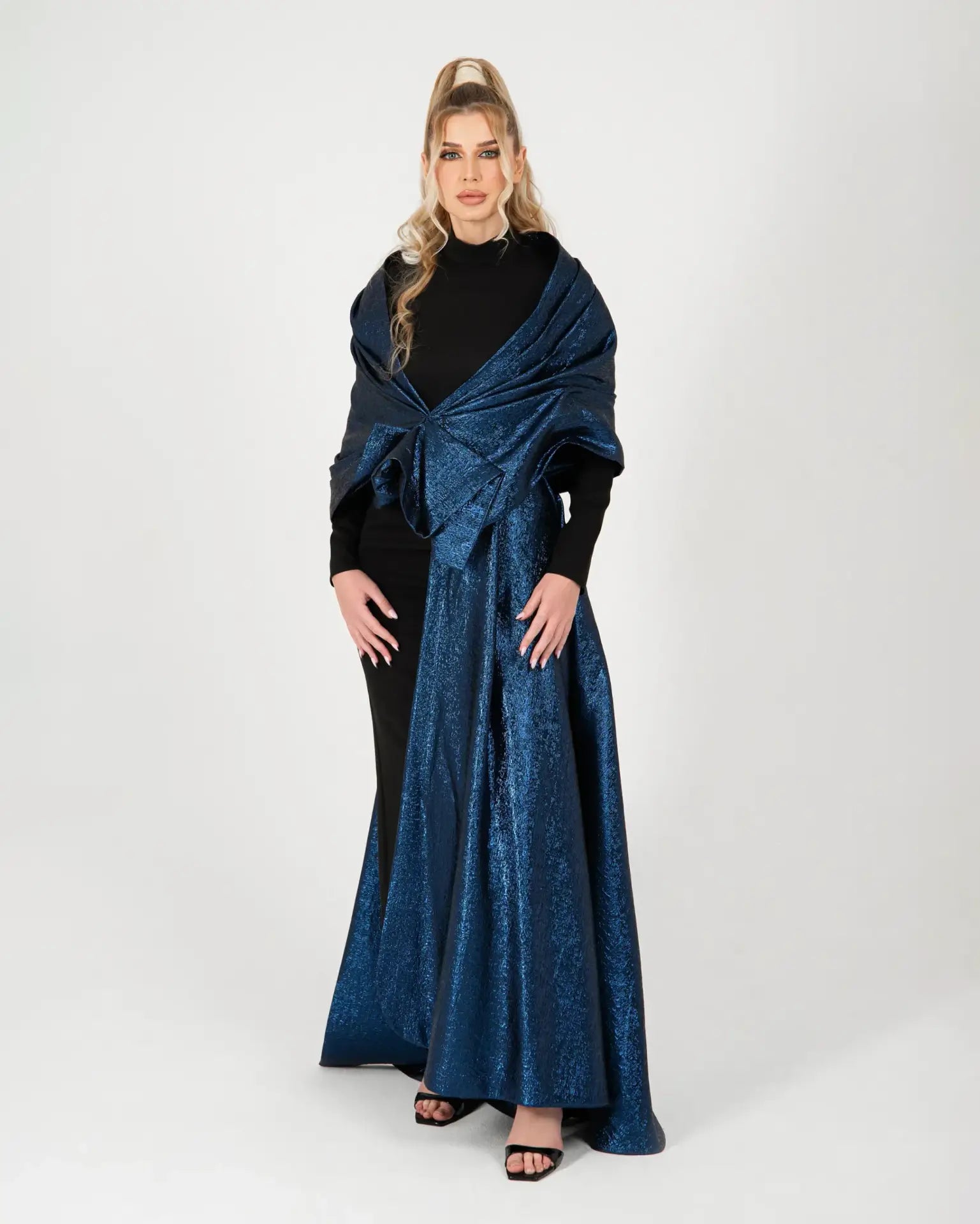 Storm Nile Blue Brocade Three Piece Set