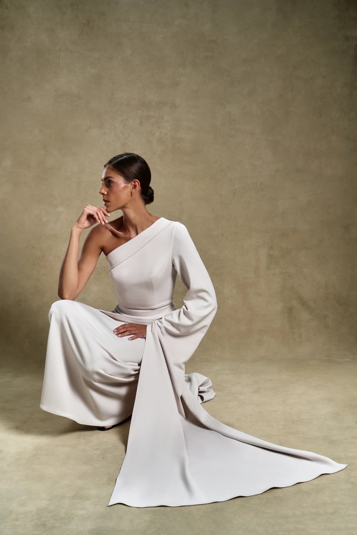 Ivory Monarch - Elegant One-Shoulder Evening Gown | MOOEi Ivory Monarch - Elegant One-Shoulder Evening Gown | MOOEi
