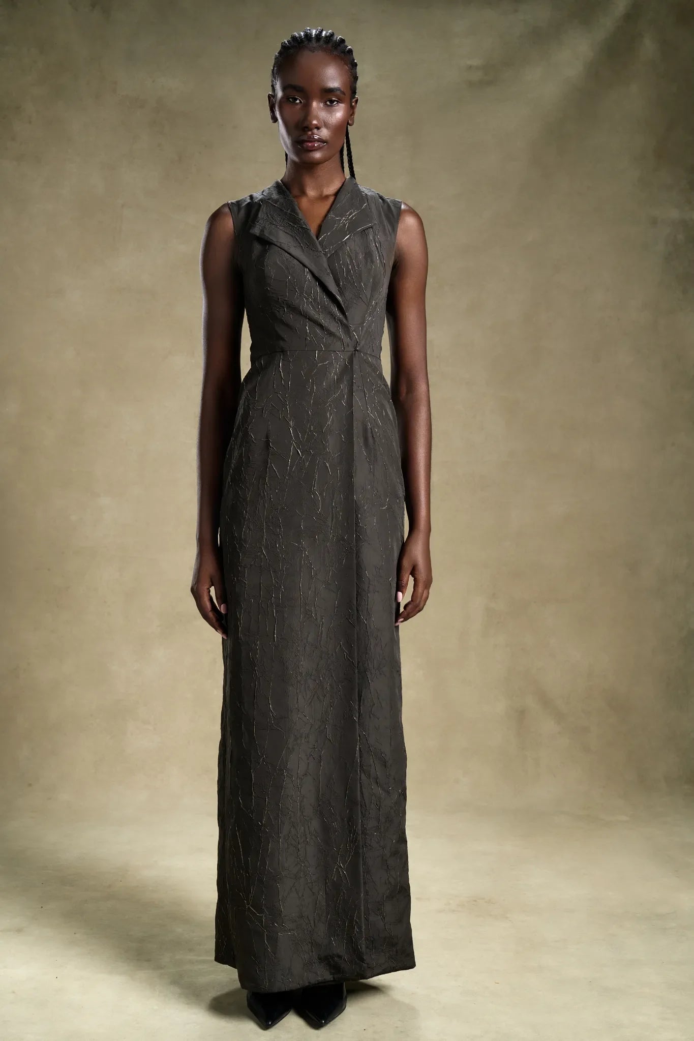 Charcoal Majesty - Elegant Sleeveless Gown Cape | MOOEi Charcoal Majesty - Elegant Sleeveless Gown Cape | MOOEi