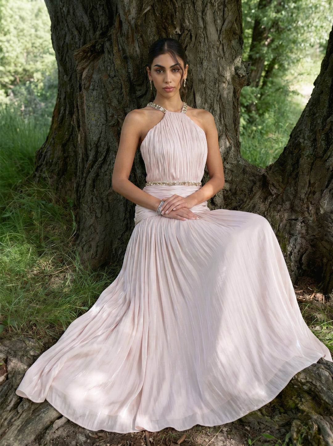 Definition of luxury Women Evening wear | MOOEi Definition of luxury Women Evening wear | MOOEi