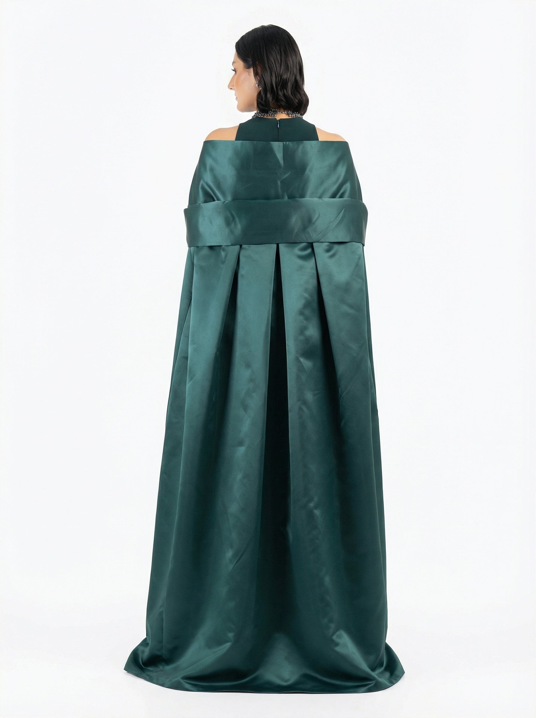 Majestique Emerald Crepe Lace Set side view by MOOEi — Luxury Evening Wear Dubai